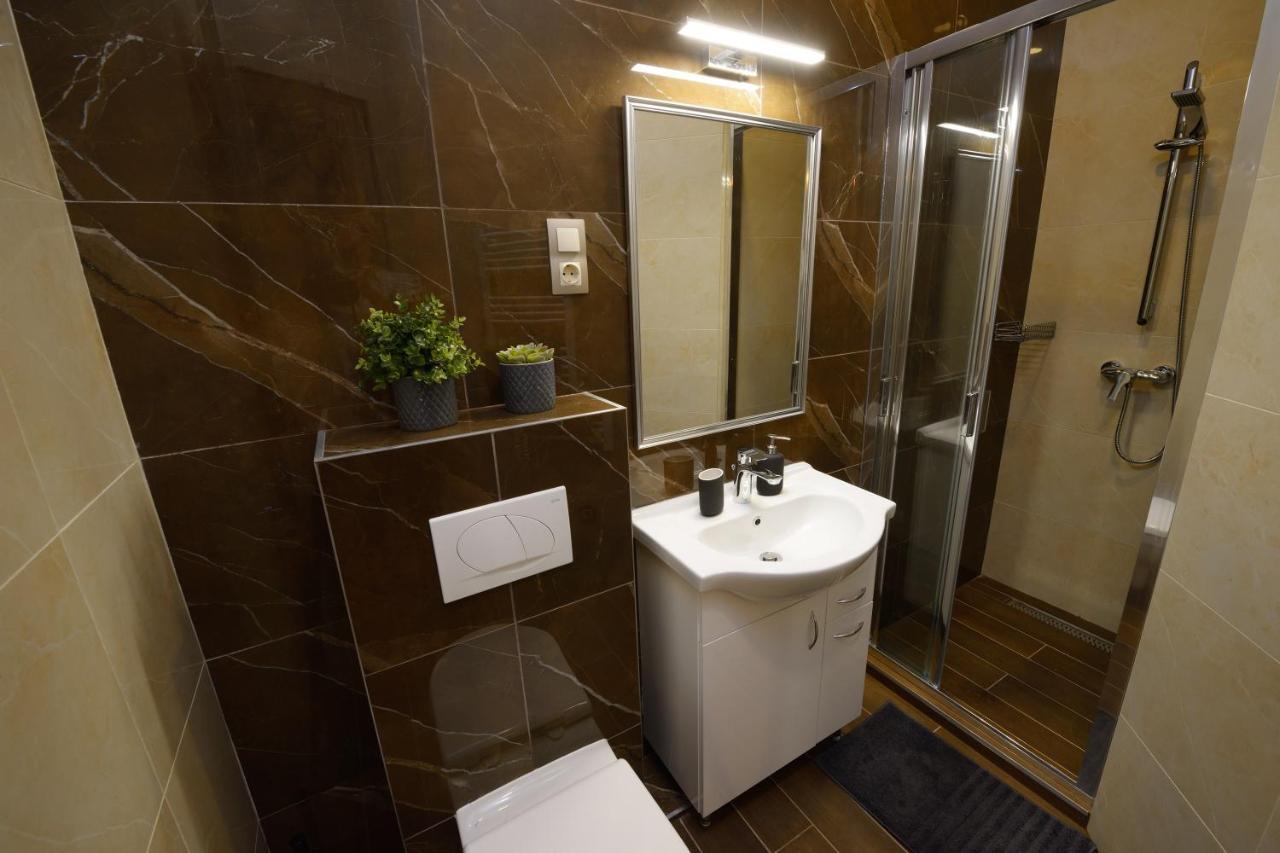 Orangehomes 4 Bdrm Apartment View To Synagogue Budapest Ngoại thất bức ảnh